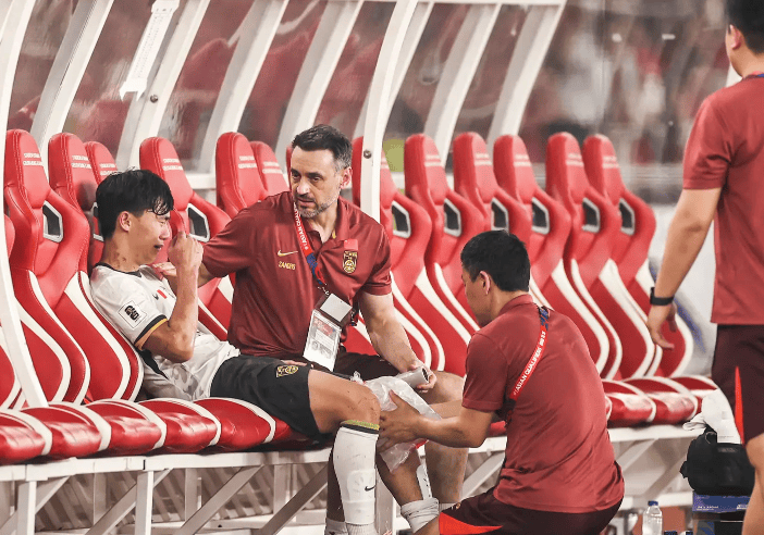 澳客娱乐-包含罗马尼亚队备战土耳其，欧预赛决赛关键战的词条