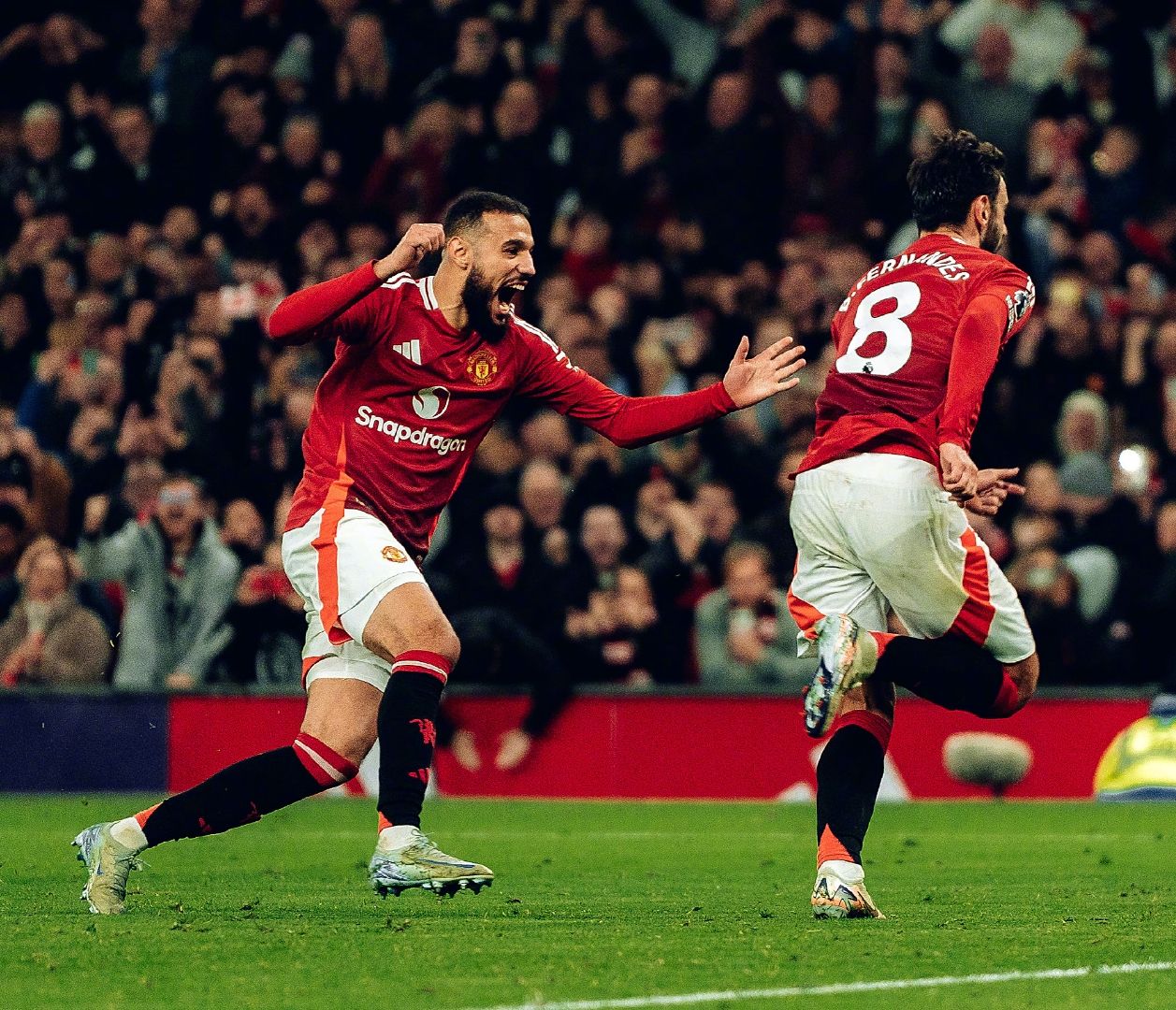 澳客地址-热刺客场输给曼联，英超豪门之间的巅峰对决