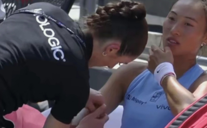 澳客登录入口-职业球员在比赛中受伤，引发球迷关注