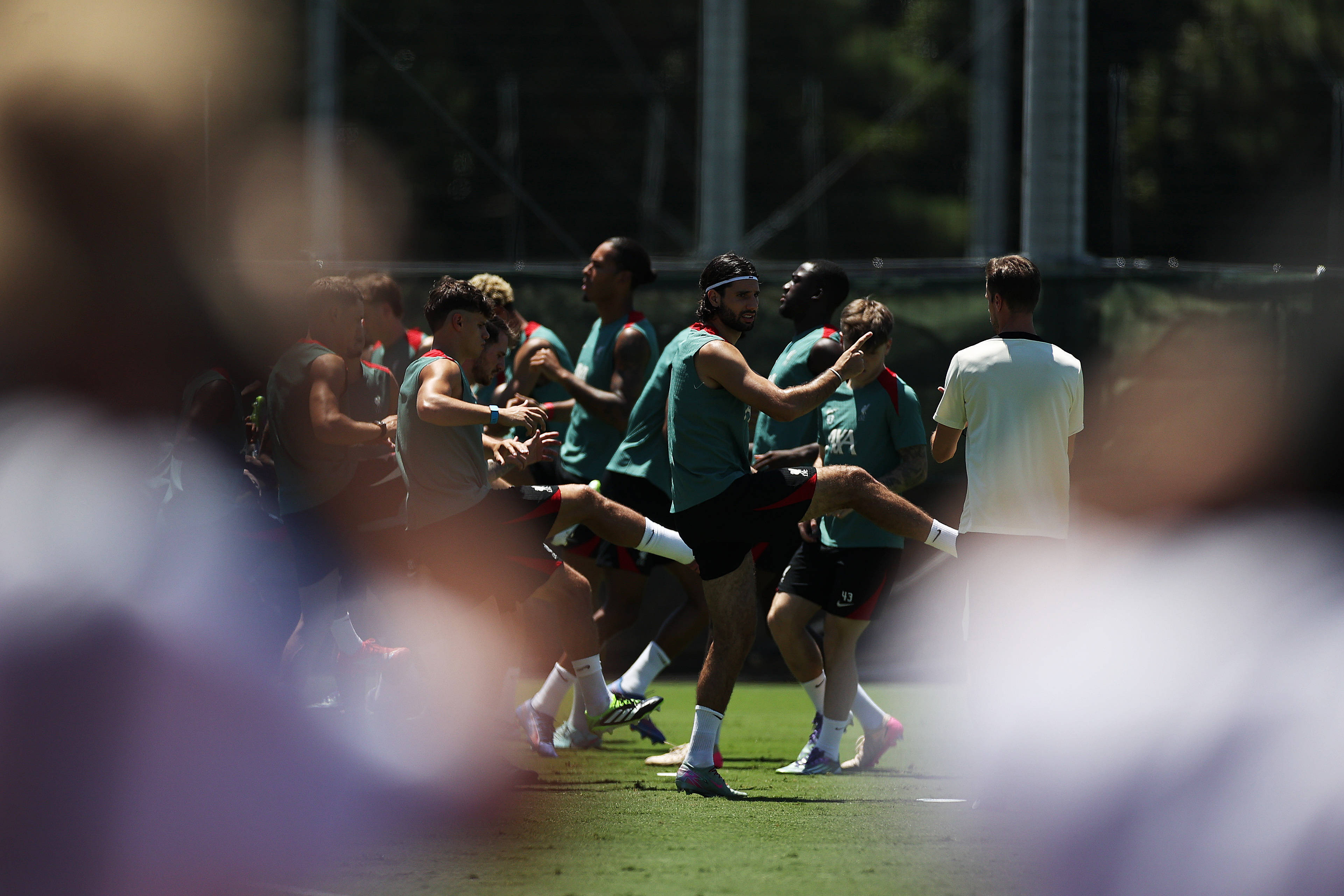 澳客新闻-足球俱乐部备战新赛季主力球员动向的简单介绍