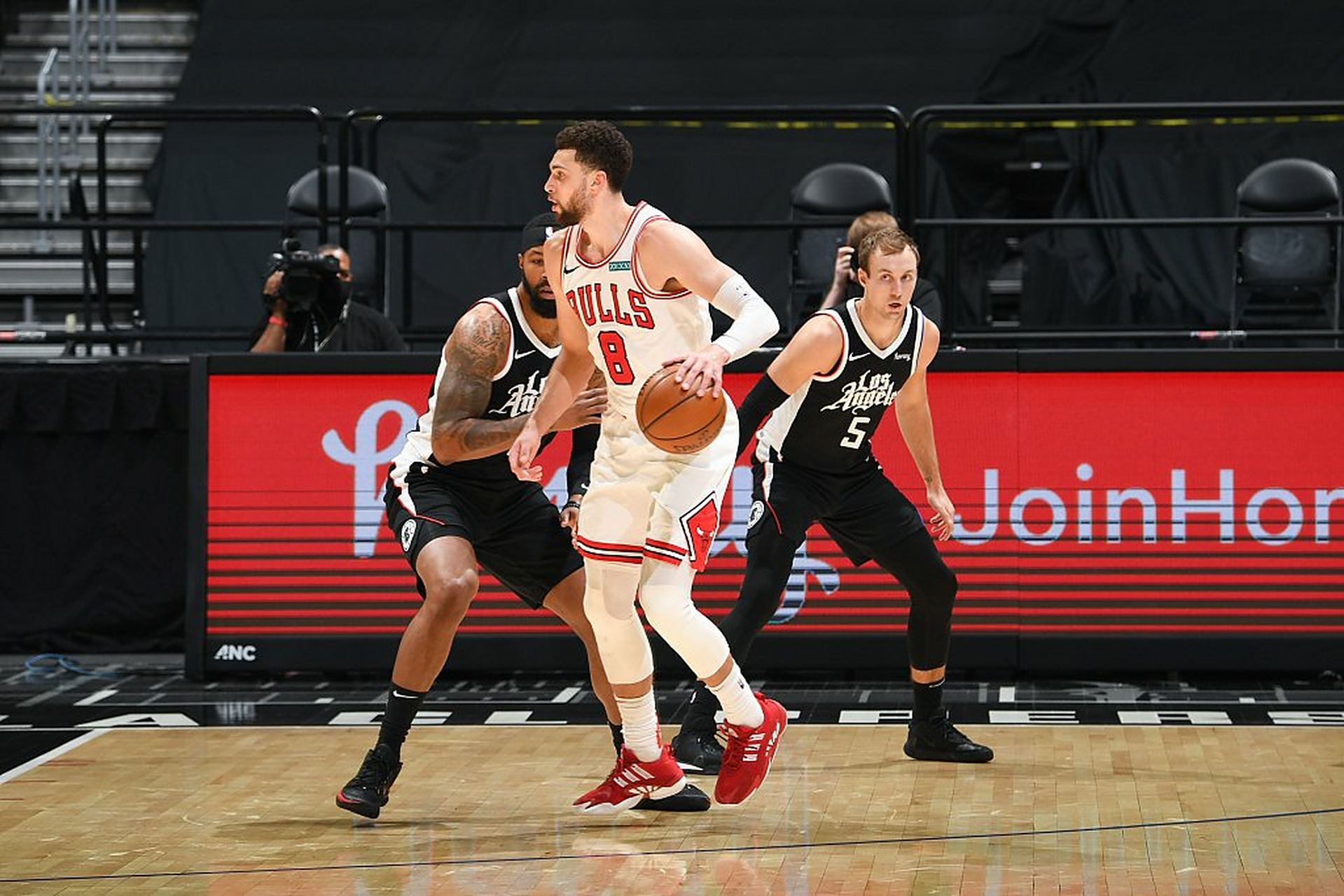 澳客官方登录入口-罗马客场遭遇逆转,下半场被打入三球无力回天的简单介绍