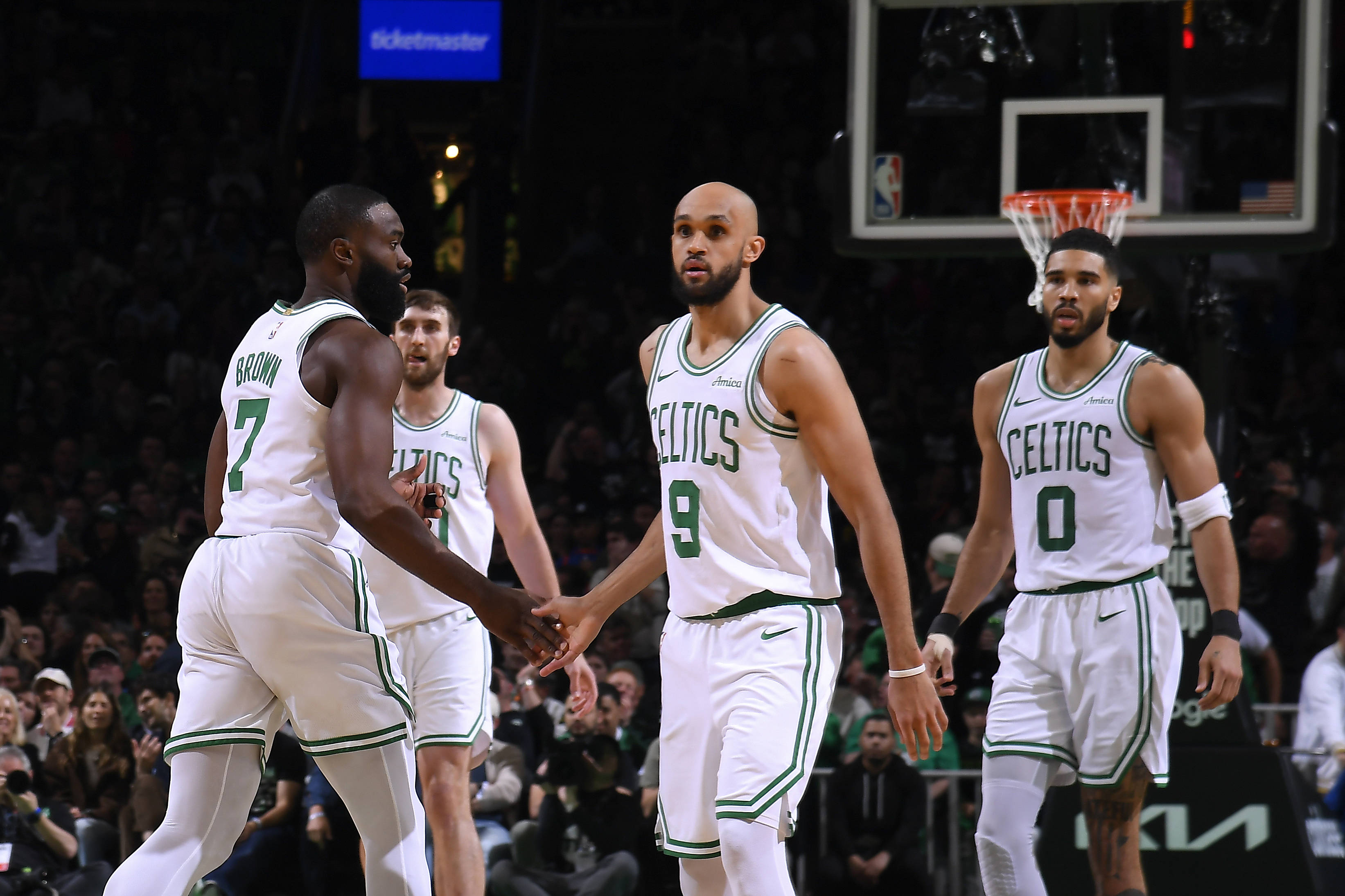 关于凯尔特人击败雷霆，塔图姆砍下全场最高分的信息